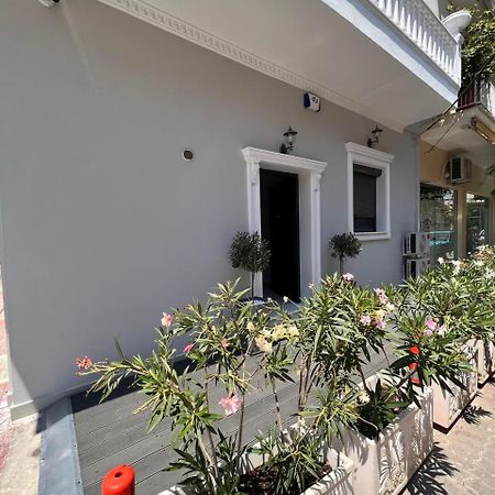 Kontis' Furnished Apartment 路特奇 外观 照片