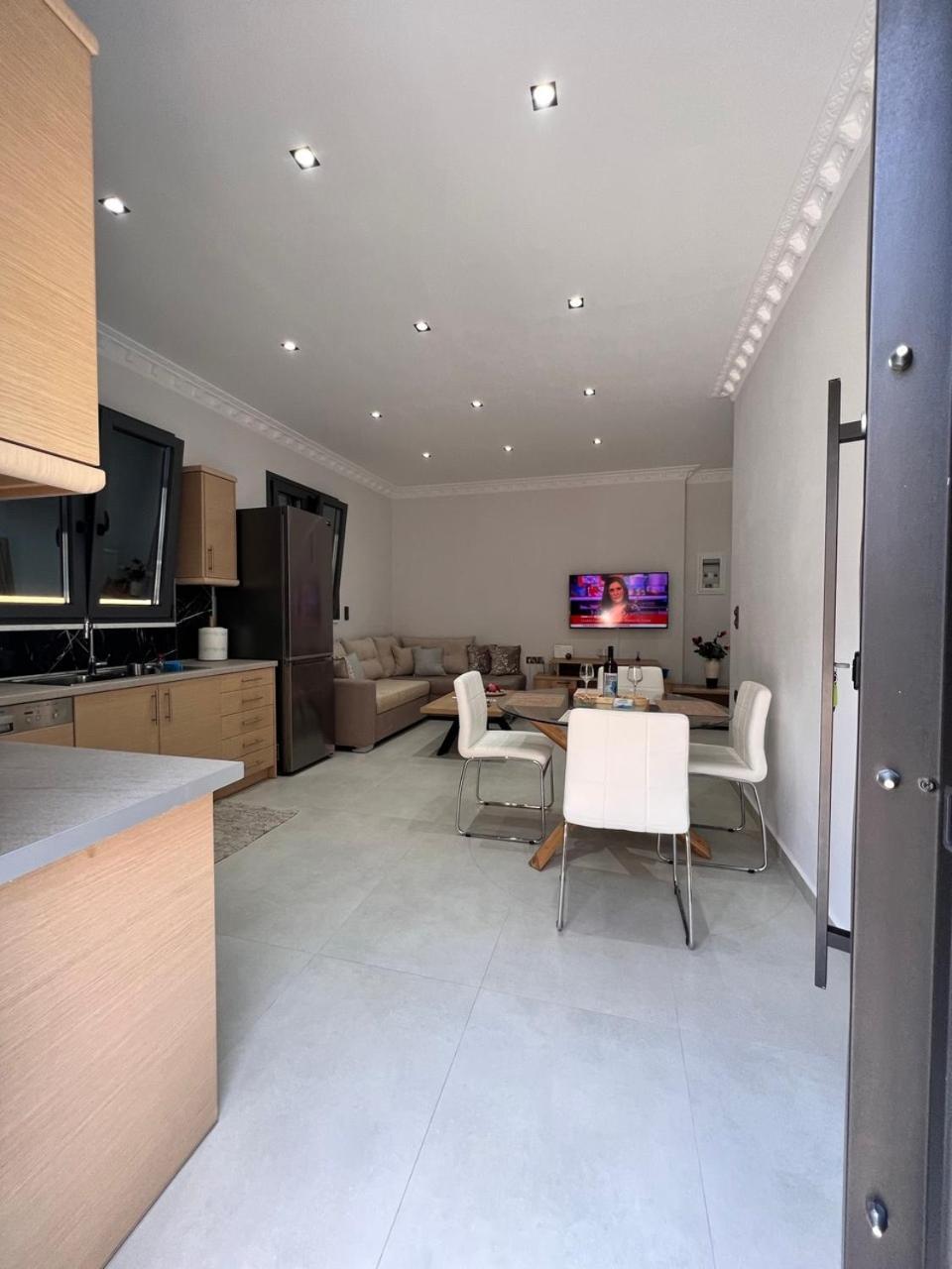 Kontis' Furnished Apartment 路特奇 外观 照片